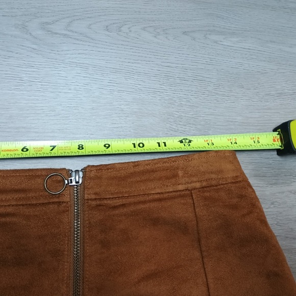 Old Navy Zip Mini Skirt Double Pockets Tan Faux Suede 90s Y2K Women's Size 2 - Picture 6 of 6